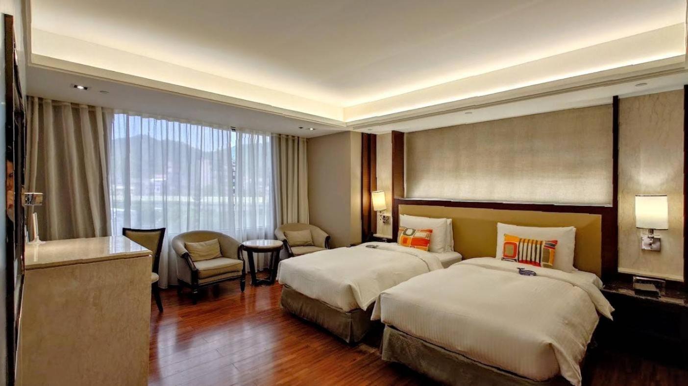 S Aura Hotel Taipei Esterno foto