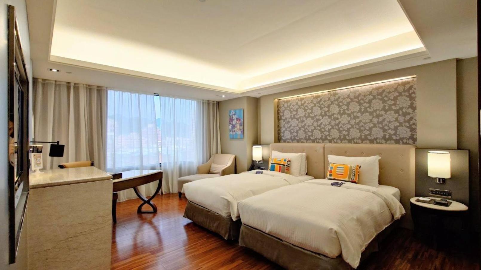 S Aura Hotel Taipei Esterno foto