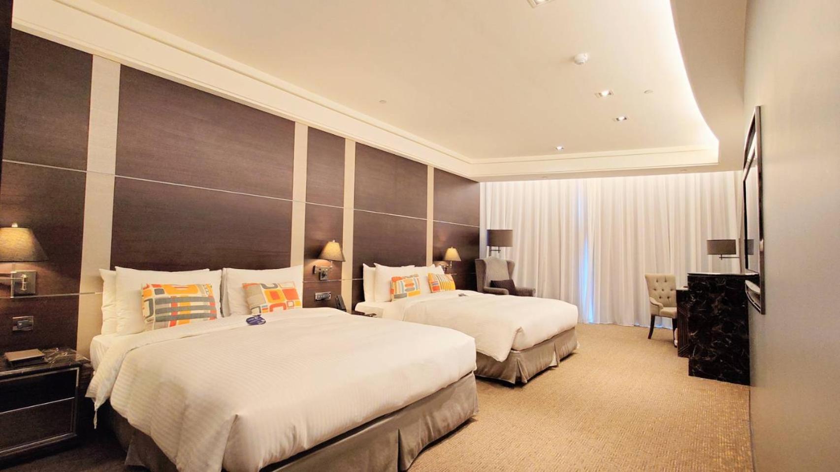 S Aura Hotel Taipei Esterno foto