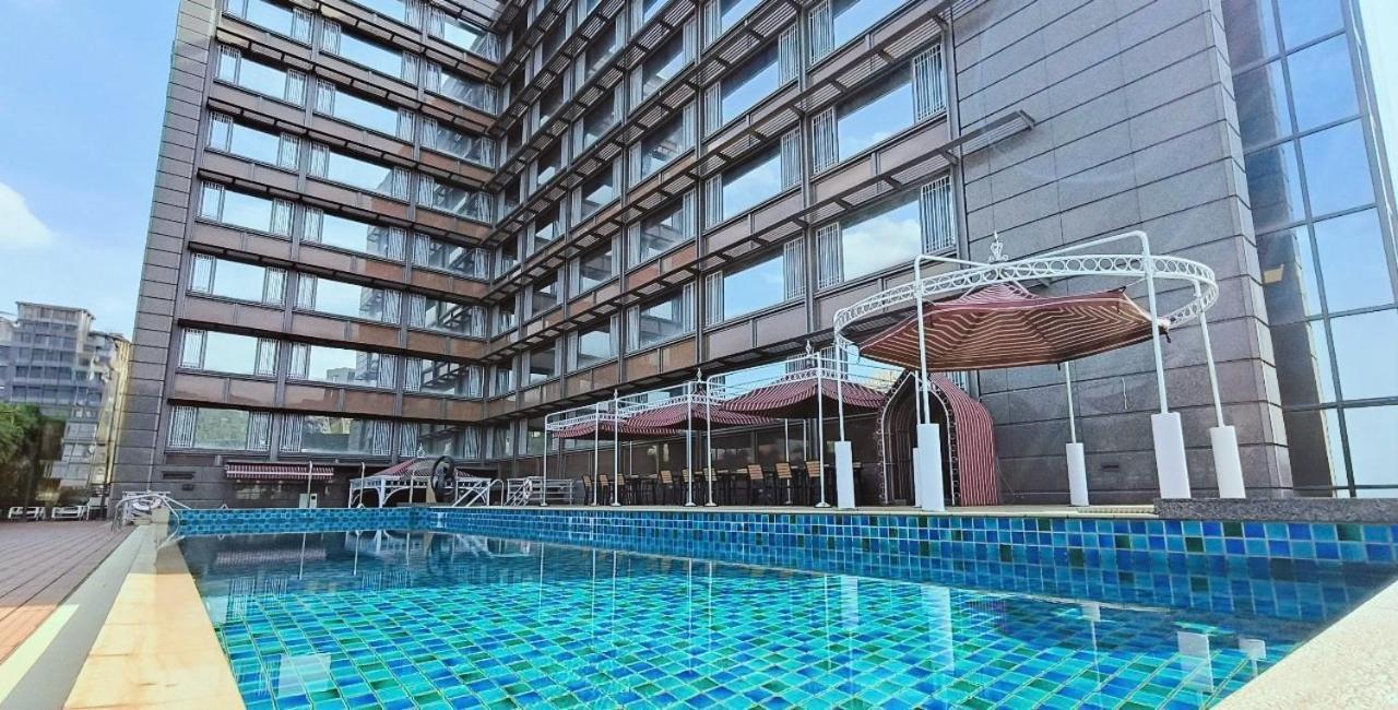 S Aura Hotel Taipei Esterno foto