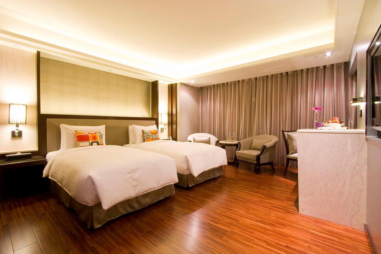 S Aura Hotel Taipei Esterno foto